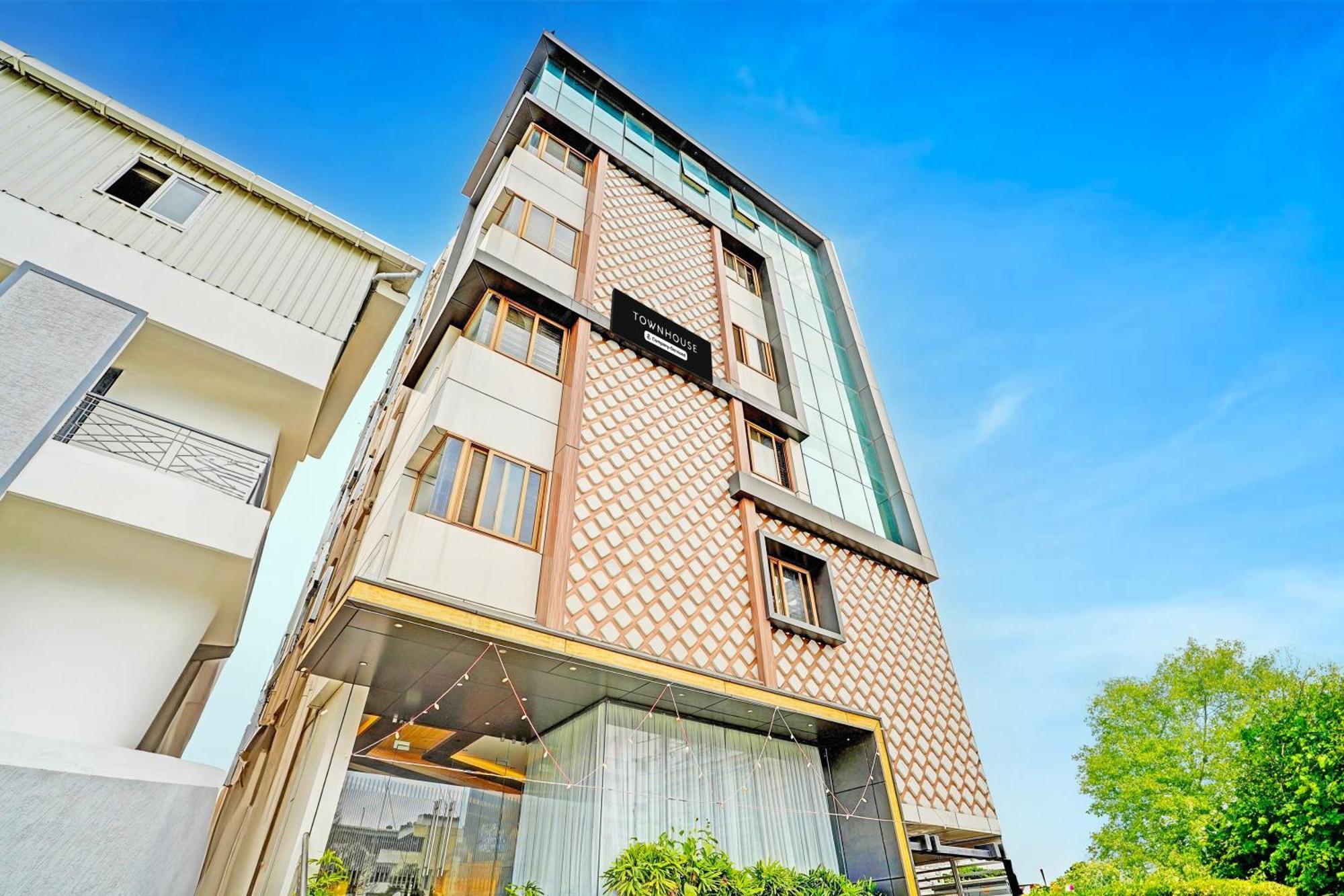 מלון העיר בנגלור Super Townhouse Indiranagar מראה חיצוני תמונה