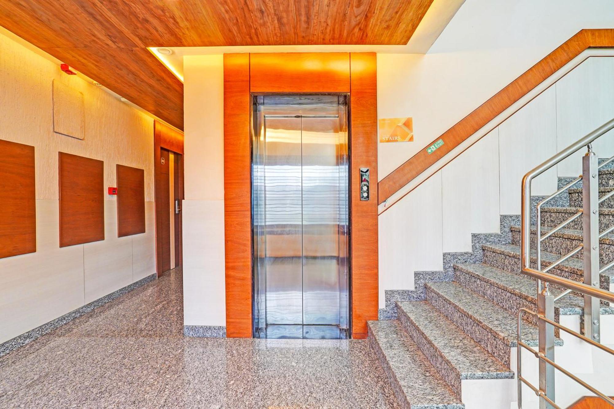 מלון העיר בנגלור Super Townhouse Indiranagar מראה חיצוני תמונה